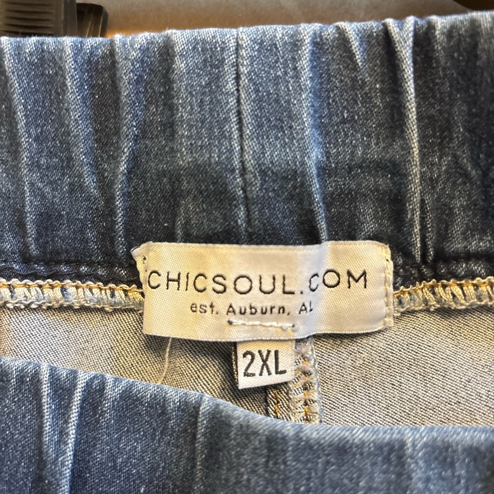 Chic Soul Women's Straight Leg Jeans in Medium Blue